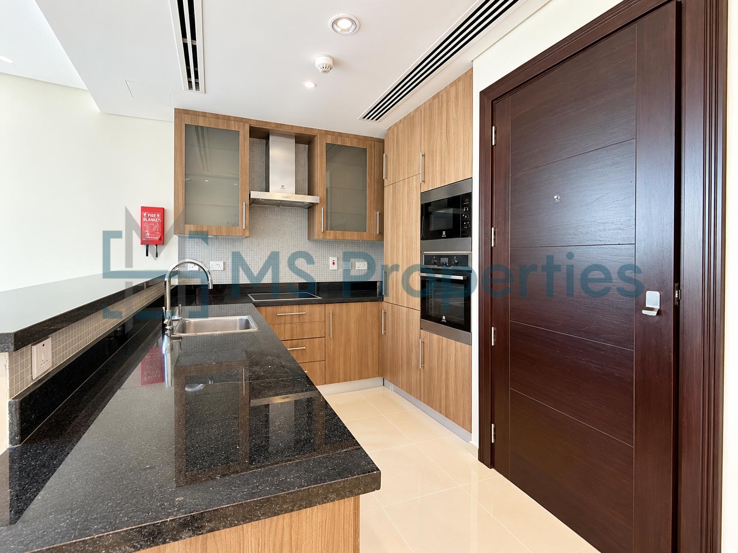 Bills Included | Cozy Studio Unit | with Balcony Sea View