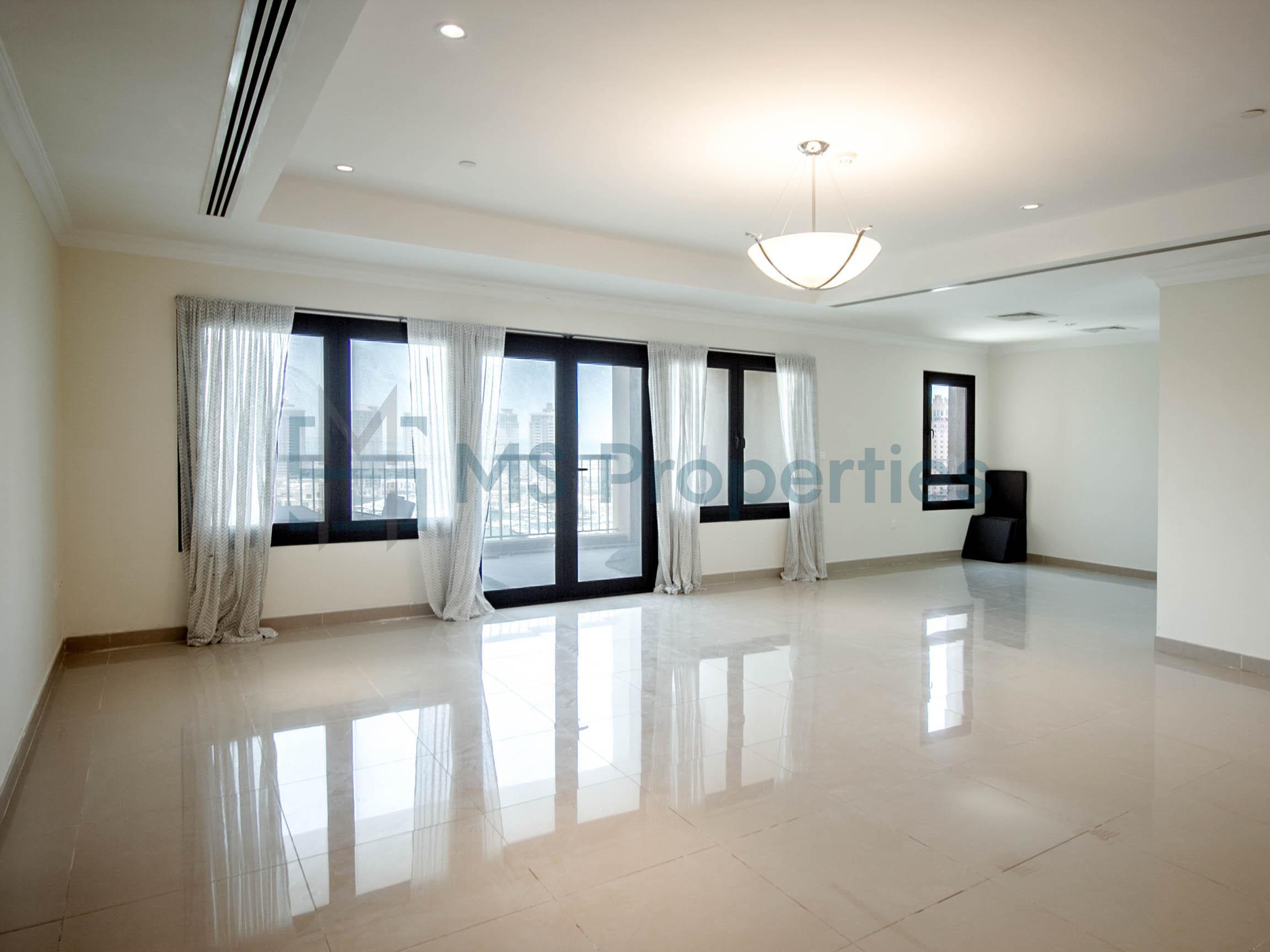 a1767271-acb6-4f2c-a45a-ec513e33feb2-f509060b-7f9b-4439-8a0a-4c648cc117b6 Stunning 2 BHK Apartment with Marina Sea View Balcony