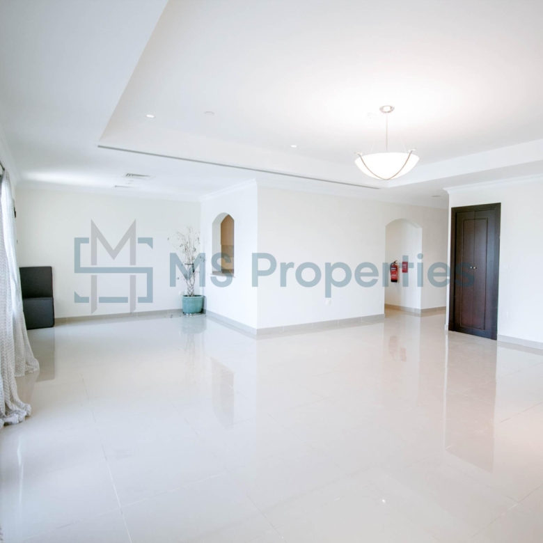 Stunning 2 BHK Apartment with Marina Sea View Balcony