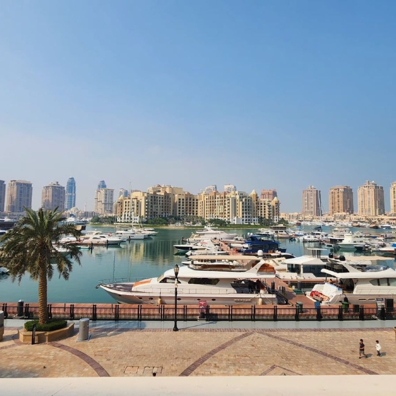 High End 4BHK + Maid Town House +Full Marina View