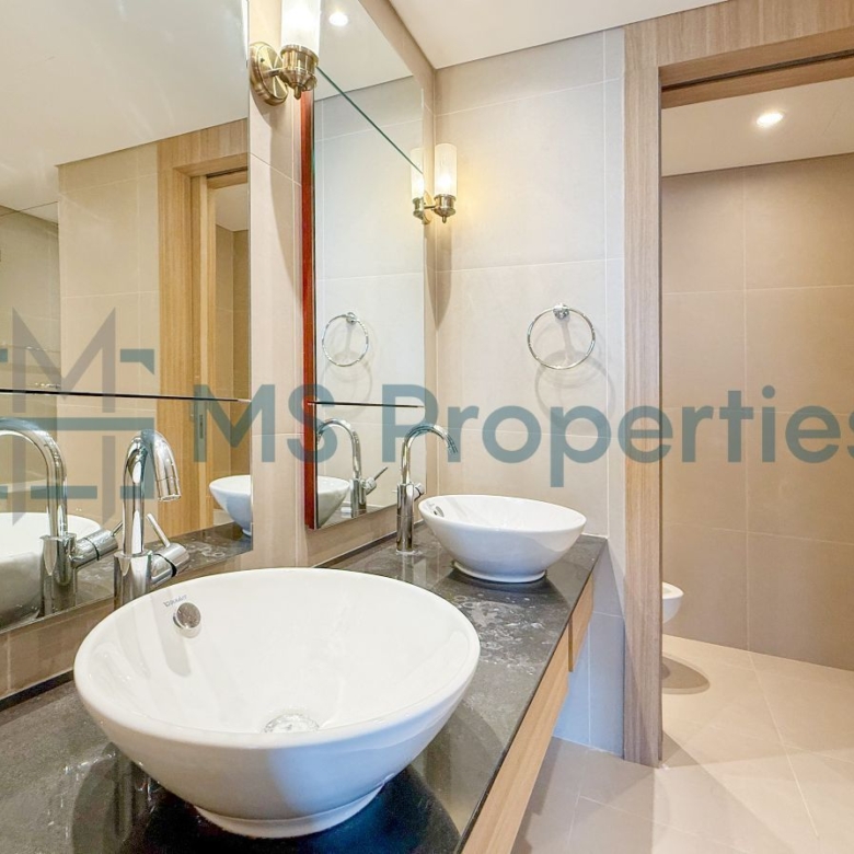 Charming 2 BHK Townhouse | Balcony | Beautiful Sea View