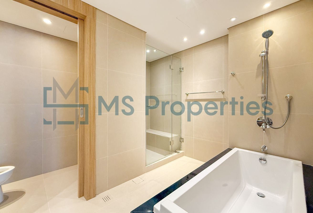 Charming 2 BHK Townhouse | Balcony | Beautiful Sea View
