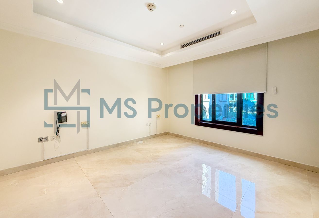 High End 4BHK + Maid Town House +Full Marina View