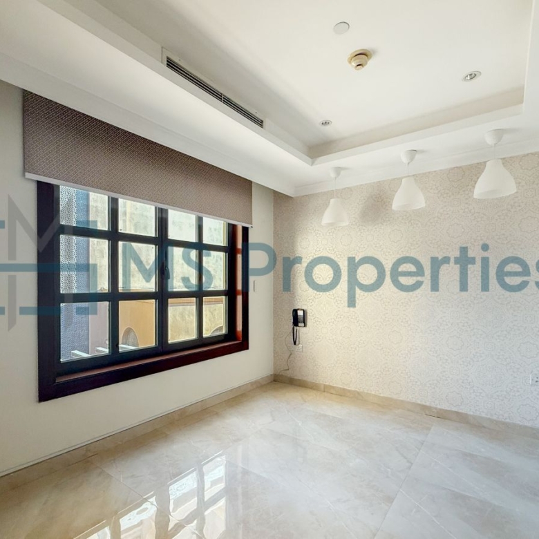 High End 4BHK + Maid Town House +Full Marina View