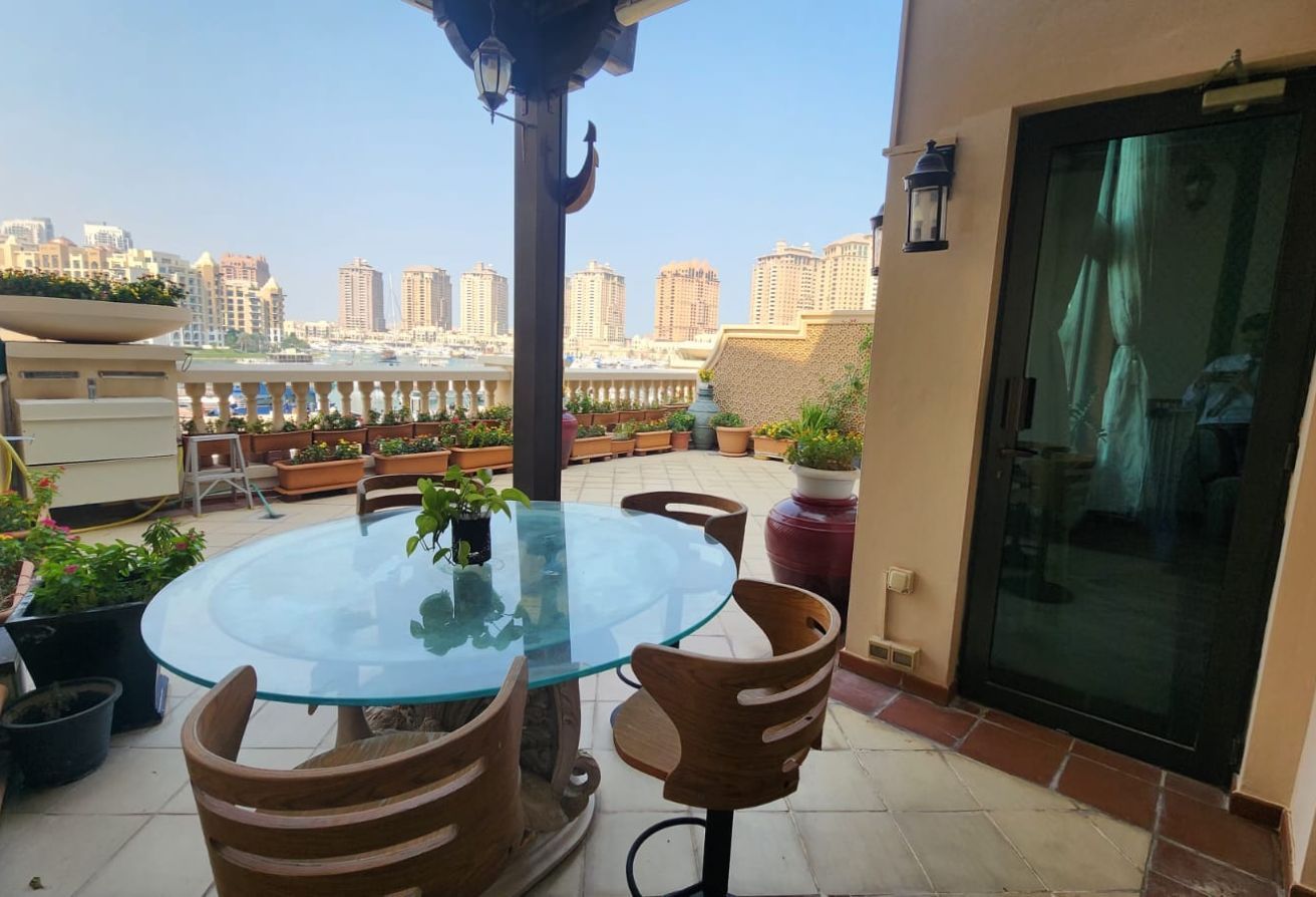 High End 4BHK + Maid Town House +Full Marina View