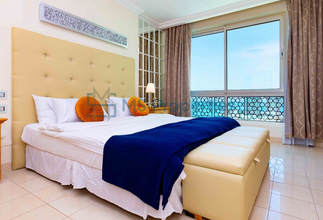 Amazingly Stunning 3 BHK Apartment | Marina View | Bills Included