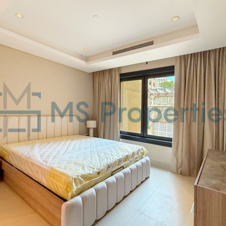Charming 2 BHK Townhouse | Balcony | Beautiful Sea View