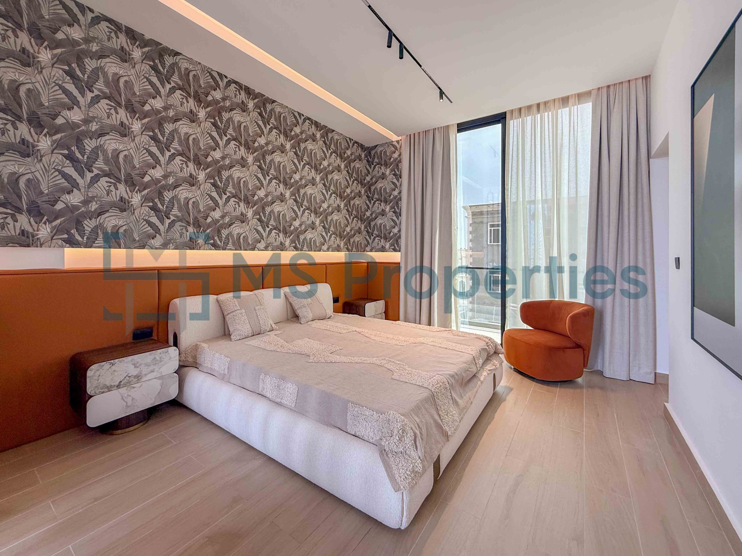 Brand New Luxurious 4Bedroom Villa with Backyard and Pool