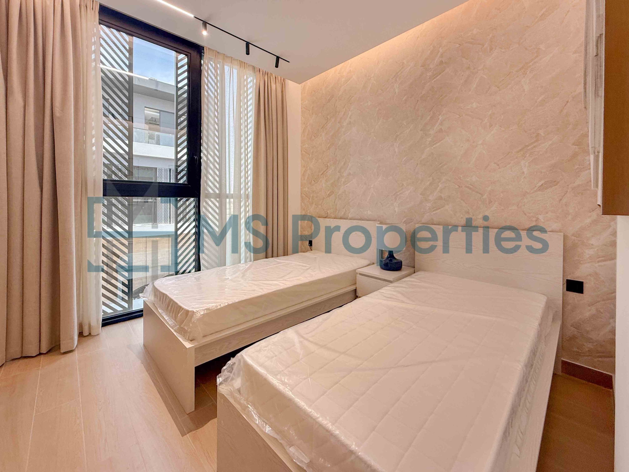 Brand New Luxurious 4Bedroom Villa with Backyard and Pool