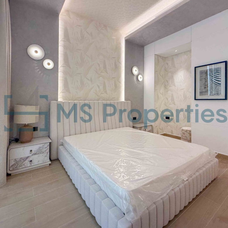 Brand New Luxurious 4Bedroom Villa with Backyard and Pool