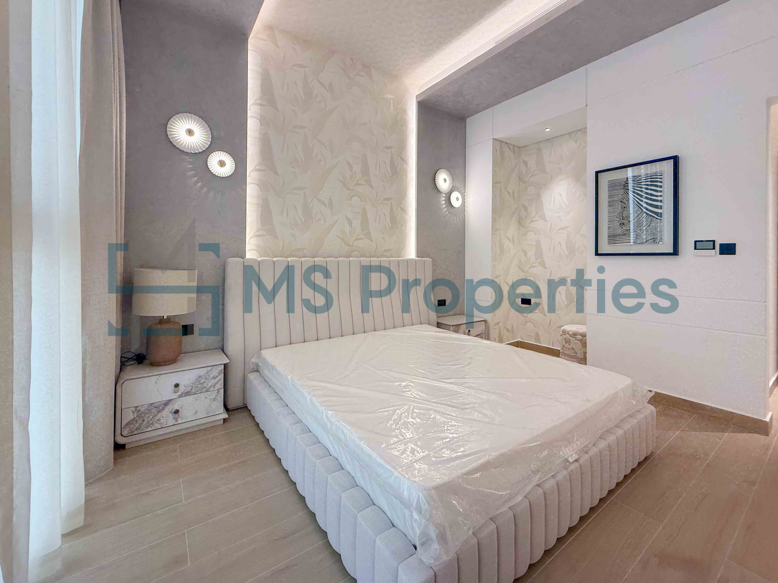 Brand New Luxurious 4Bedroom Villa with Backyard and Pool
