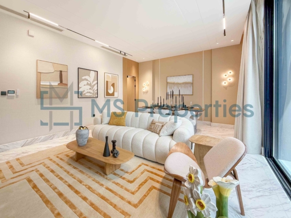 Brand New Luxurious 4Bedroom Villa with Backyard and Pool