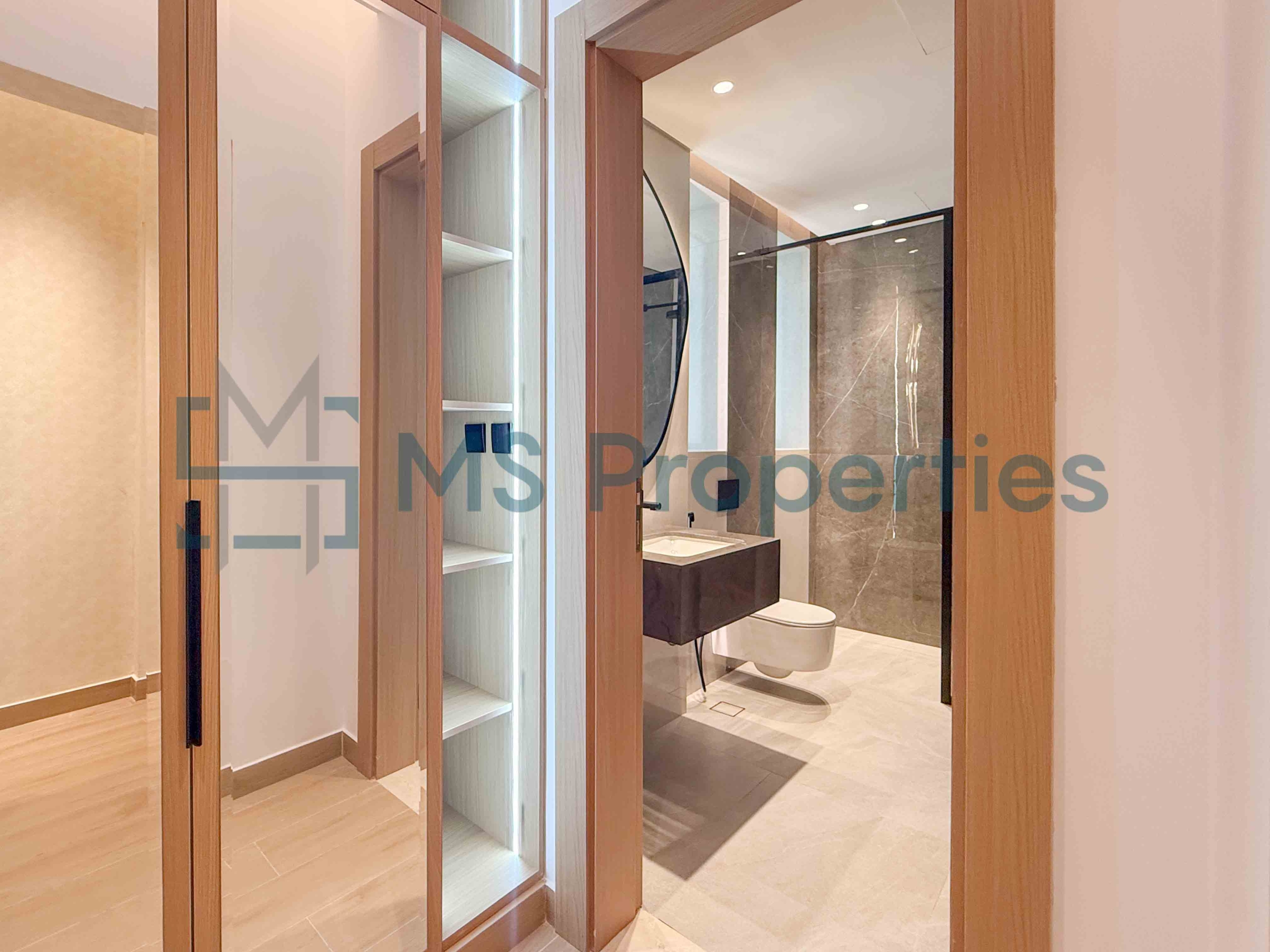 Brand New Luxurious 4Bedroom Villa with Backyard and Pool
