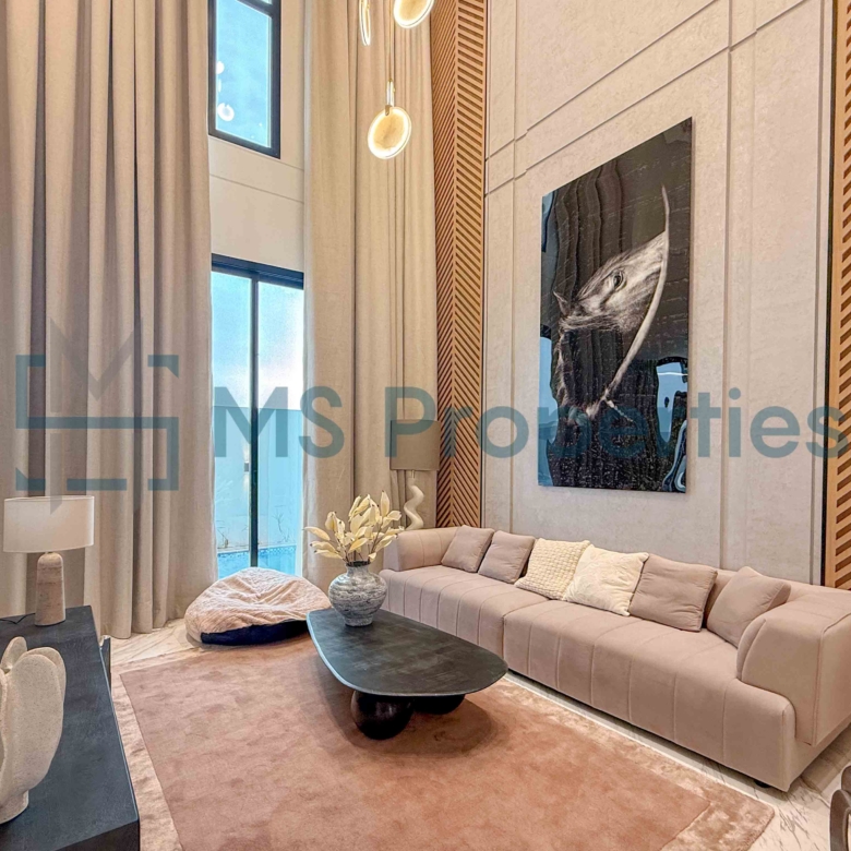 Brand New Luxurious 4Bedroom Villa with Backyard and Pool