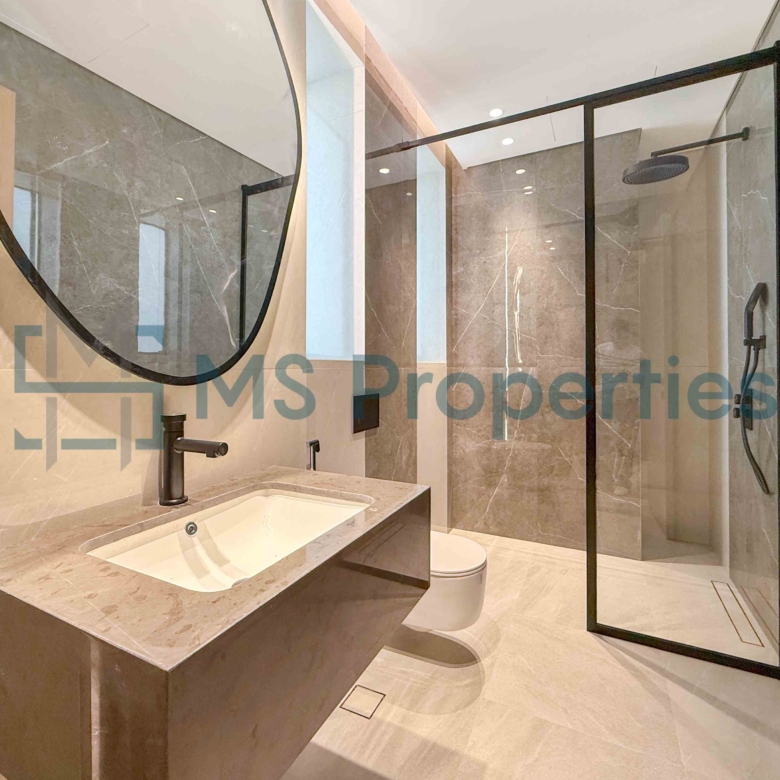 Brand New Luxurious 4Bedroom Villa with Backyard and Pool